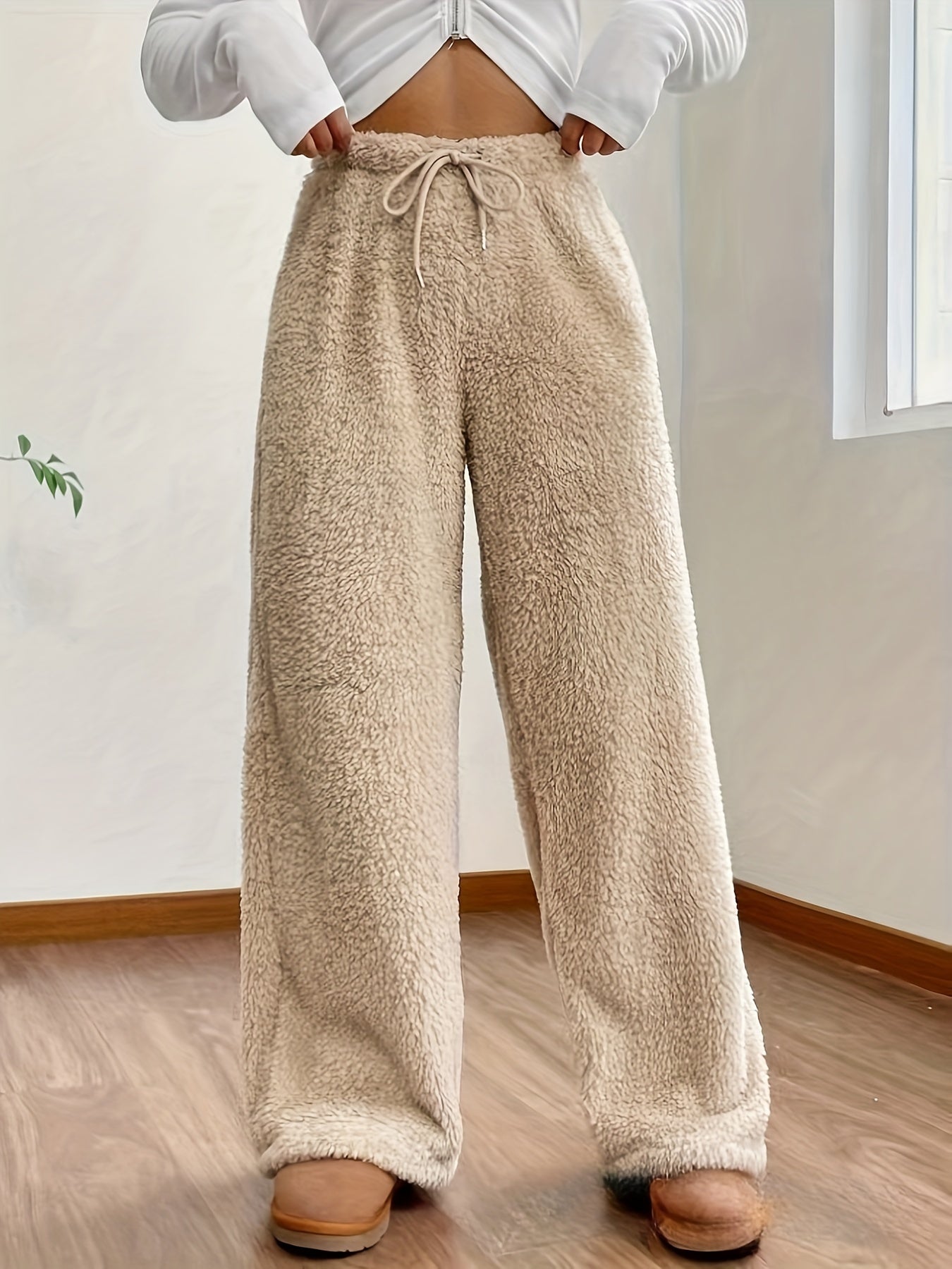 Felesty_Stijlvolle_fuzzy_sherpa_straight_leg_dames_broek_beige.jpg
